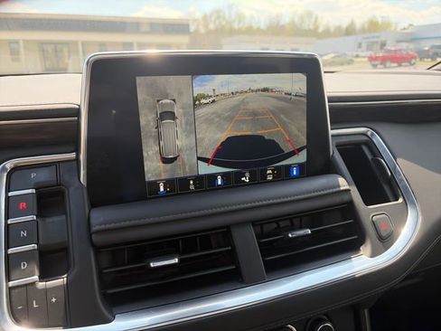 Used 2023 Chevrolet Suburban Z71 w/ Luxury Package image 23