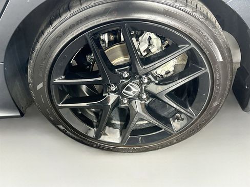 Used 2025 Honda Civic Sport image 11
