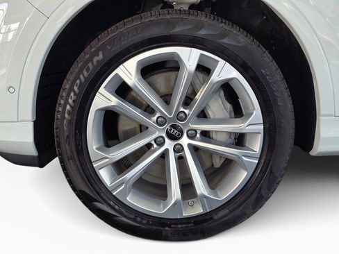 Used 2025 Audi Q7 3.0T Premium Plus AWD/4WD image 11