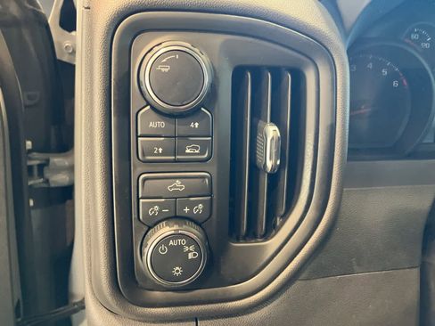 Used 2024 Chevrolet Silverado 1500 Custom image 13
