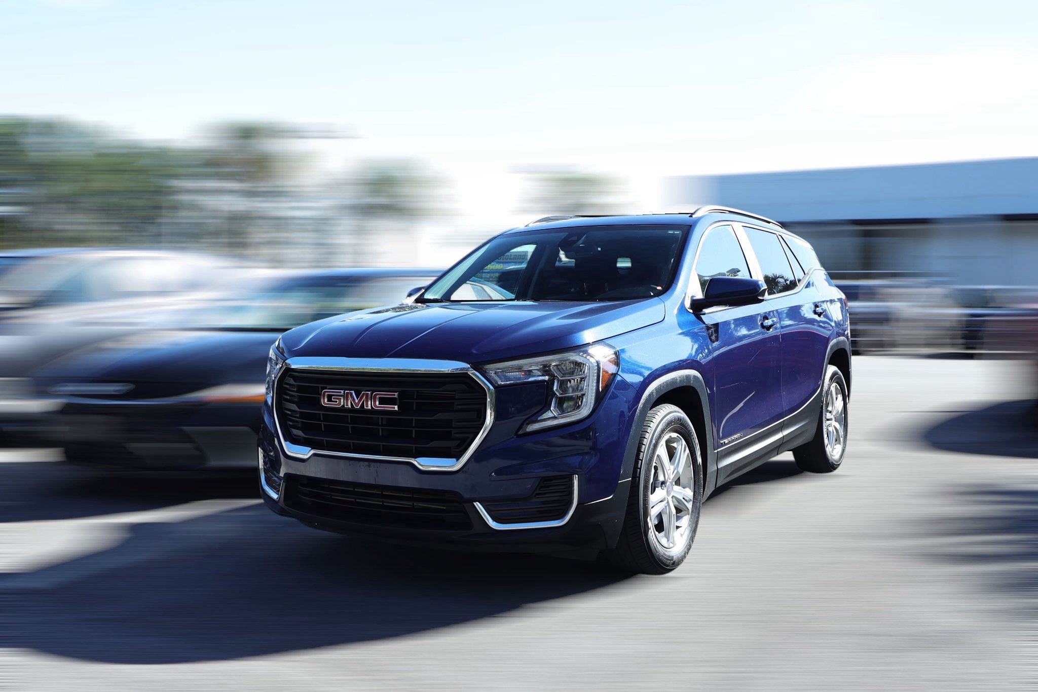 Used 2022 GMC Terrain SLE w/ Driver Convenience Package FWD image 1