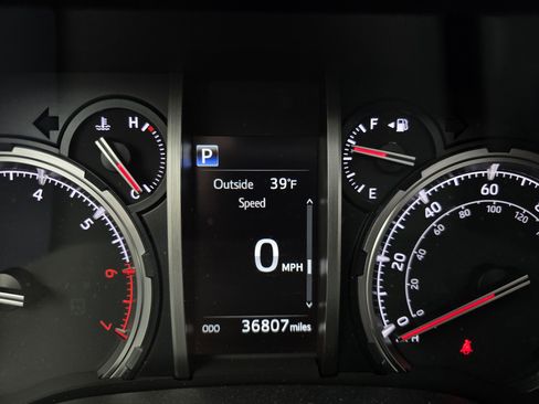 Used 2023 Toyota 4Runner Limited image 19