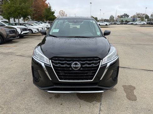 Used 2025 Nissan Kicks Play S image 8