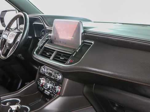 Used 2023 GMC Yukon XL AT4 image 30