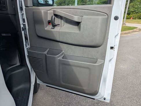 New 2026 Chevrolet Express 2500 w/ Driver Convenience Package RWD image 24
