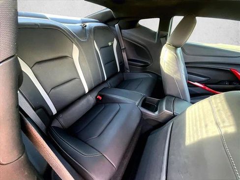 Used 2022 Chevrolet Camaro LT w/ Technology Package image 26