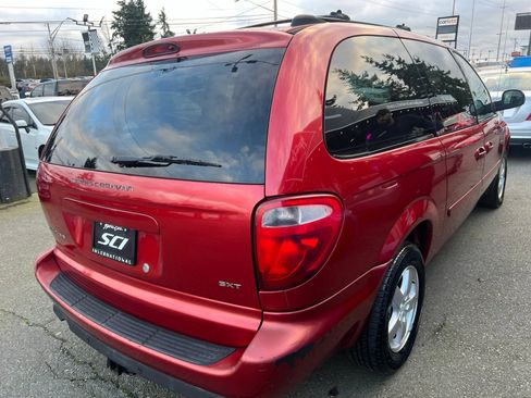 Used 2005 Dodge Grand Caravan SXT w/ Premium Group image 6