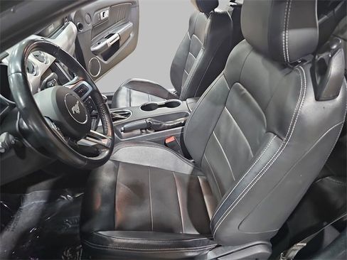 Used 2022 Ford Mustang Premium image 14