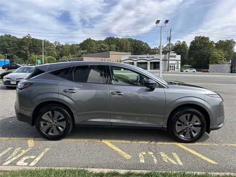 Certified 2025 Nissan Murano SL image 9