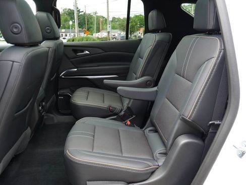 New 2026 Chevrolet Traverse High Country w/ LPO, Floor Liner Package AWD/4WD image 26