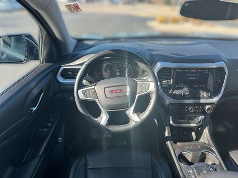 Used 2023 GMC Acadia SLT w/ Preferred Package image 11