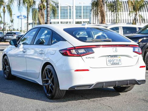 Used 2025 Honda Civic Sport image 9