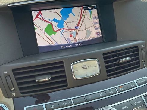 Used 2018 INFINITI Q70 L 3.7 AWD/4WD image 15
