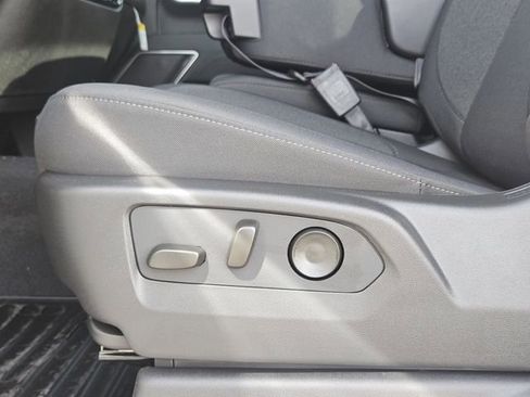 New 2026 GMC Sierra 3500 SLE w/ SLE Value Package image 18