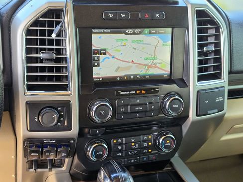 Used 2015 Ford F150 4x4 SuperCrew image 9