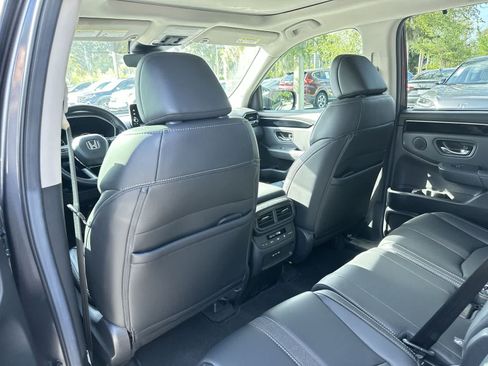 Used 2025 Honda Pilot Touring image 15