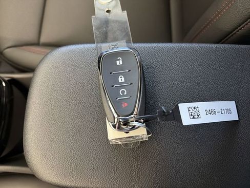 New 2026 Chevrolet Trax RS w/ Sunroof Package image 34