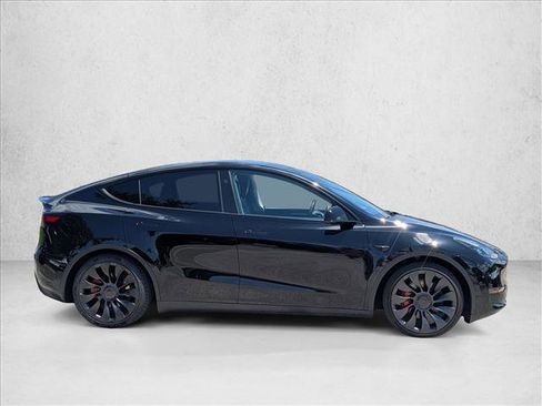 Used 2025 Tesla Model Y Performance AWD/4WD image 4