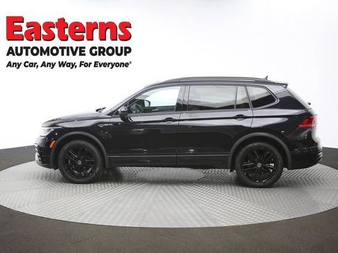Used 2022 Volkswagen Tiguan SE R-Line image 61