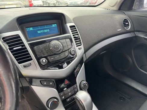 Used 2014 Chevrolet Cruze LT image 10