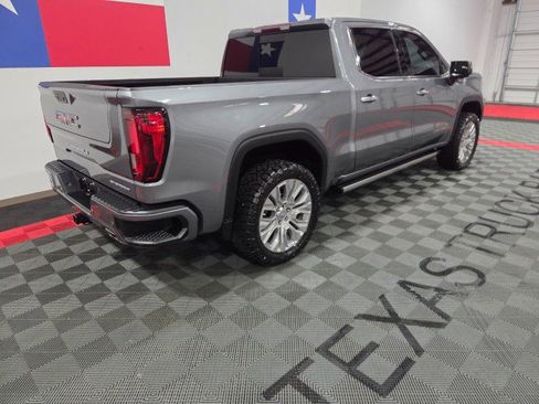Used 2022 GMC Sierra 1500 Denali w/ Denali Premium Package image 17