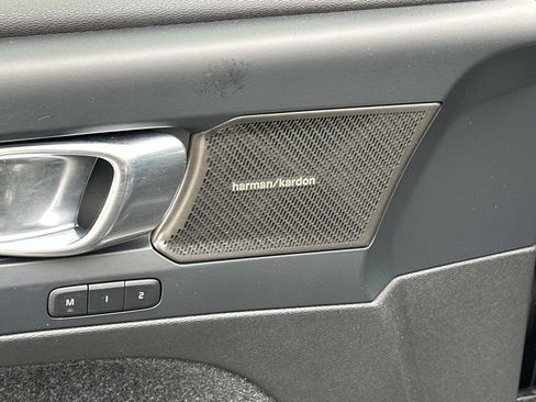 Certified 2023 Volvo C40 P8 Recharge Ultimate image 16