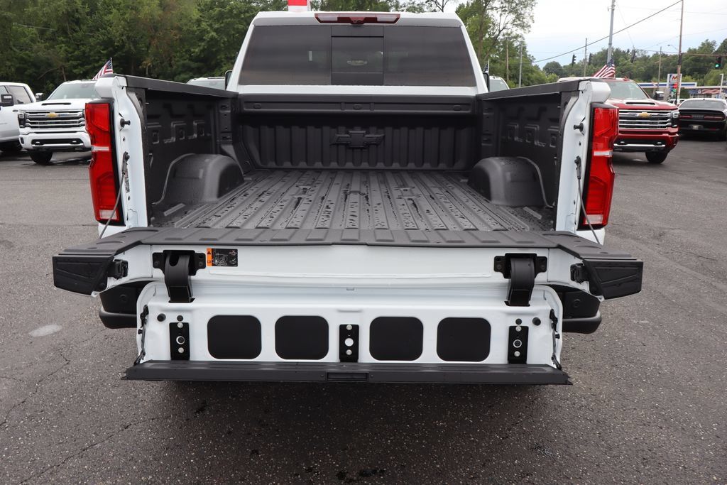 New 2026 Chevrolet Silverado 2500 ZR2 w/ ZR2 Bison Edition AWD/4WD image 30
