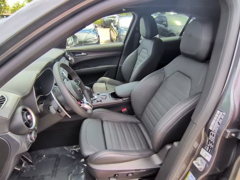 Used 2024 Alfa Romeo Stelvio Quadrifoglio AWD/4WD image 38