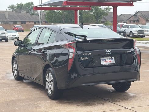 Used 2016 Toyota Prius Three FWD image 5