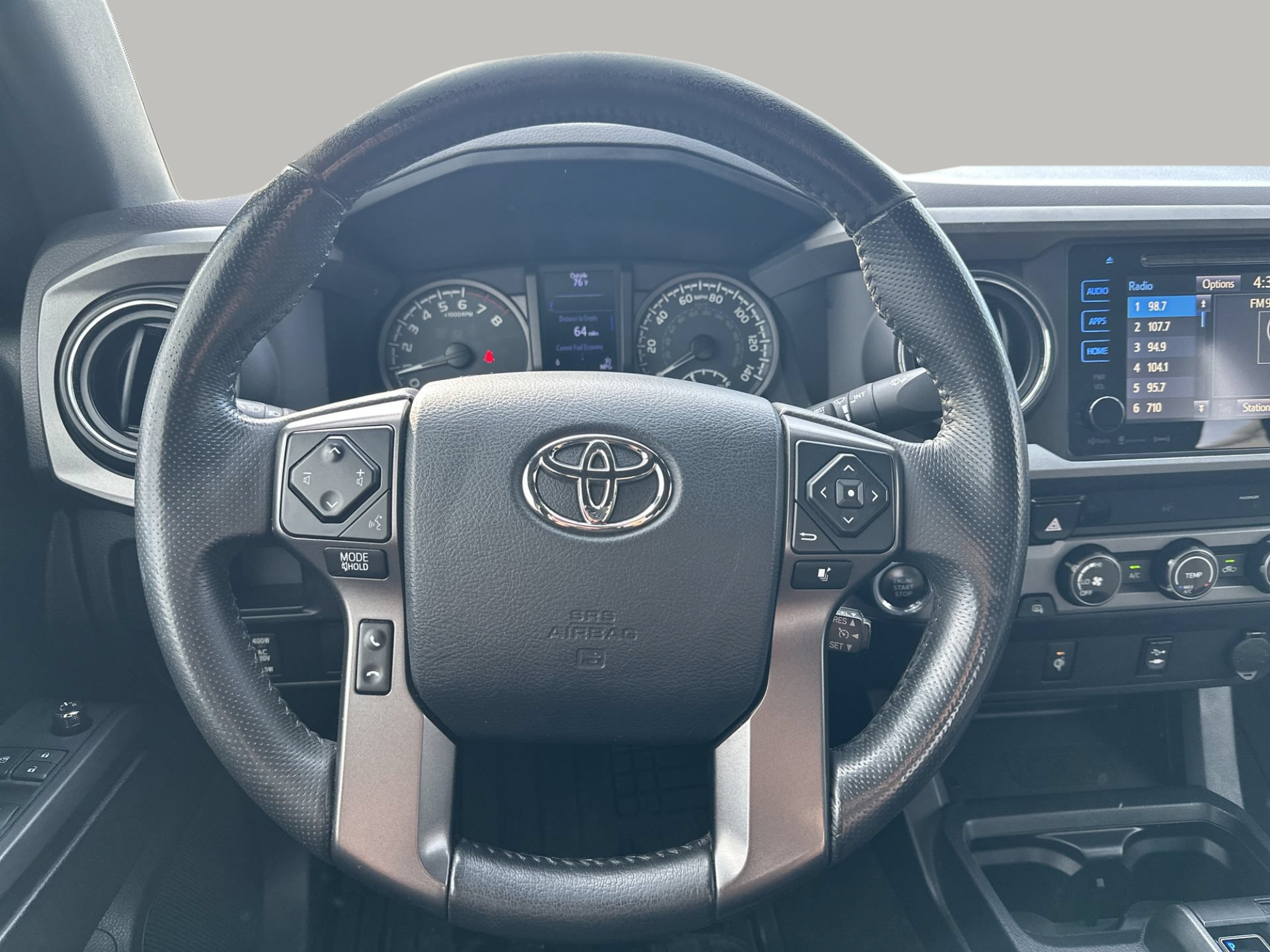 Used 2017 Toyota Tacoma TRD Sport w/ Tow Package (A/T) AWD/4WD image 11