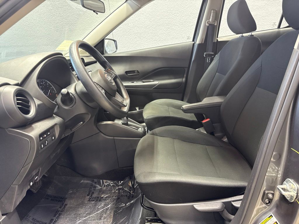 Used 2025 Nissan Kicks Play S FWD image 11