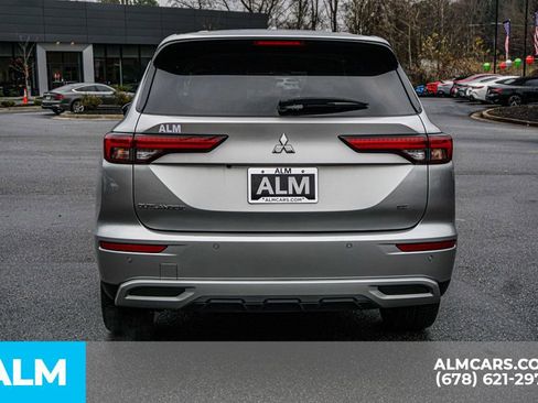 Used 2024 Mitsubishi Outlander SE image 10
