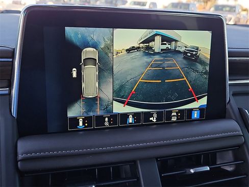 Used 2022 Chevrolet Tahoe Z71 w/ Z71 Off-Road Package image 27