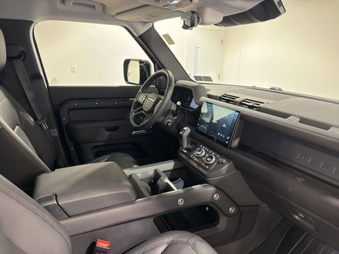 Used 2025 Land Rover Defender 110 S AWD/4WD image 24