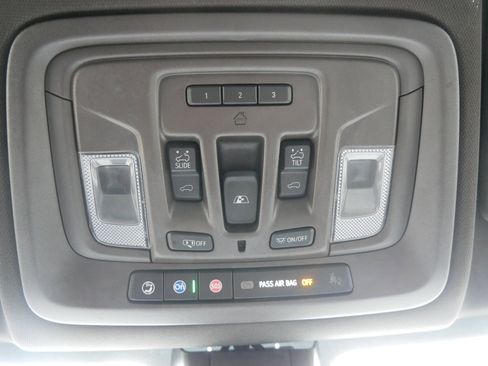 Used 2021 GMC Sierra 1500 SLT w/ SLT Premium Plus Package AWD/4WD image 25