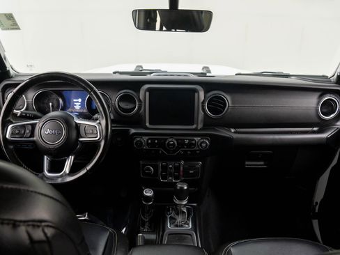 Used 2022 Jeep Wrangler Unlimited Sahara w/ Cold Weather Group image 11