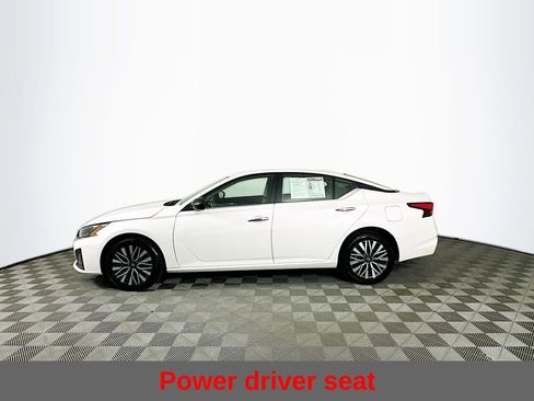 Certified 2024 Nissan Altima 2.5 SV image 7