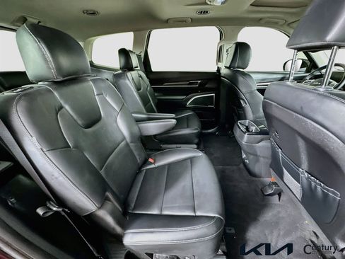Certified 2024 Kia Telluride S w/ S Sunroof Package FWD image 29