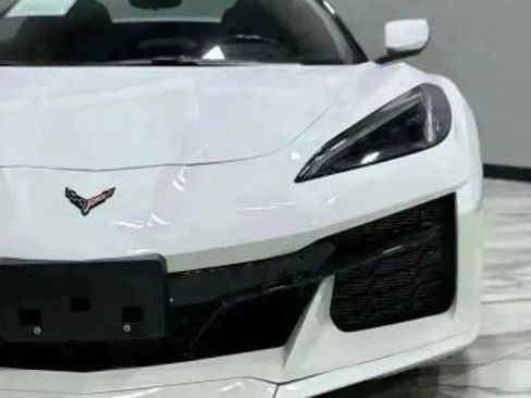 Used 2025 Chevrolet Corvette Z06 w/ Battery Protection Package image 4