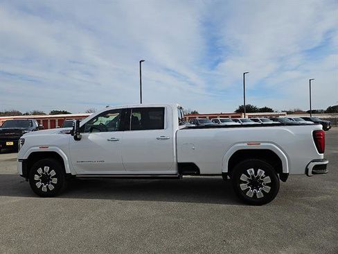 Used 2025 GMC Sierra 3500 Denali w/ Denali Reserve Package image 2