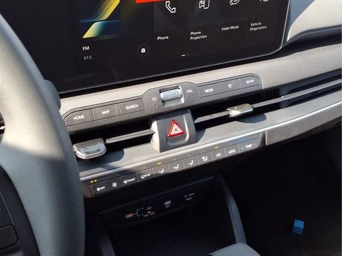 New 2026 Kia K4 LXS image 6