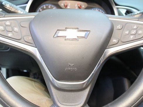 Used 2022 Chevrolet Malibu LT image 18