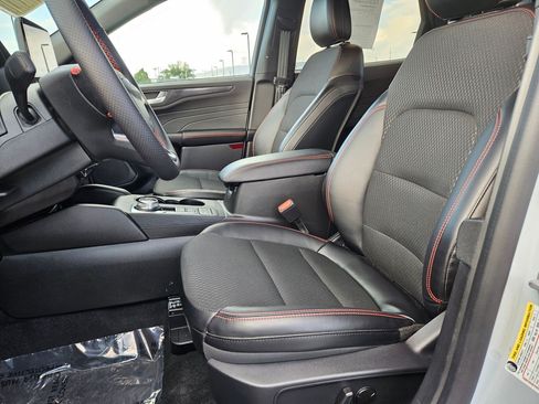 Used 2026 Ford Escape ST-Line AWD/4WD image 18