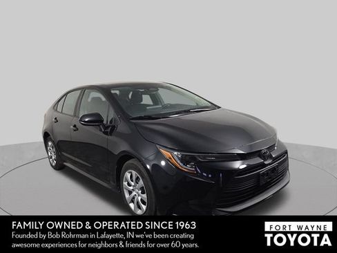 Used 2024 Toyota Corolla LE FWD image 4