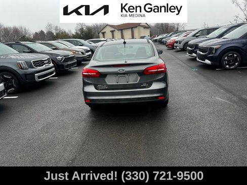 Used 2016 Ford Focus SE image 6