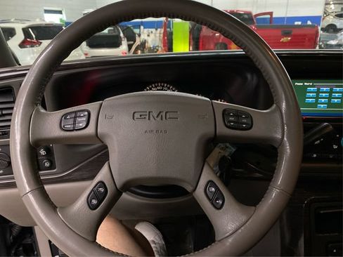 Used 2003 GMC Yukon Denali AWD/4WD image 22
