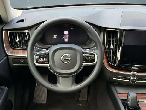 Used 2024 Volvo XC60 B5 Plus w/ Protection Package Premier AWD/4WD image 25
