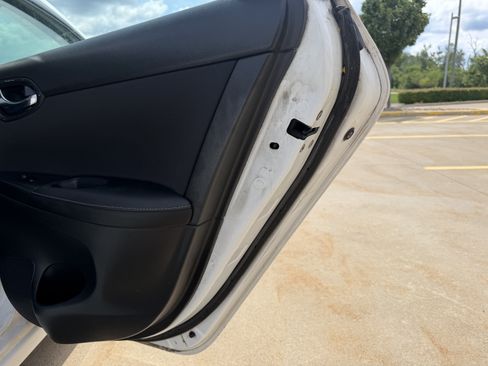 Used 2017 Nissan Sentra S FWD image 26