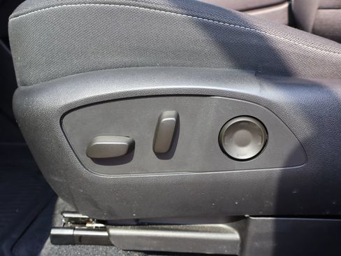 Used 2024 Chevrolet Traverse LT w/ LPO, Floor Liner Package FWD image 8