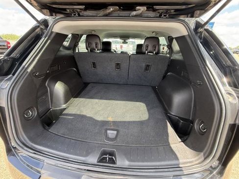 Used 2021 Chevrolet Blazer LT FWD image 38